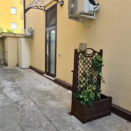 Appartamento La Nave Di Cicerone - Casa Vacanze